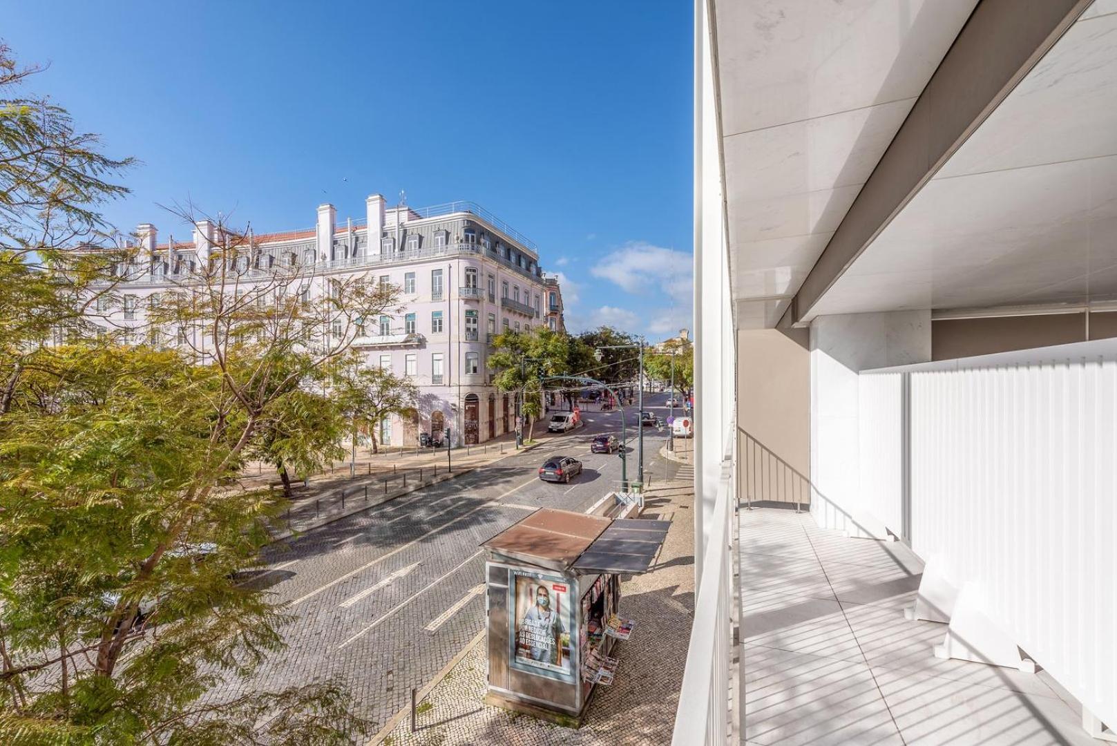 Guestready - 2Br Apt Carlos I With Terrace And Gym Leilighet Lisboa Eksteriør bilde