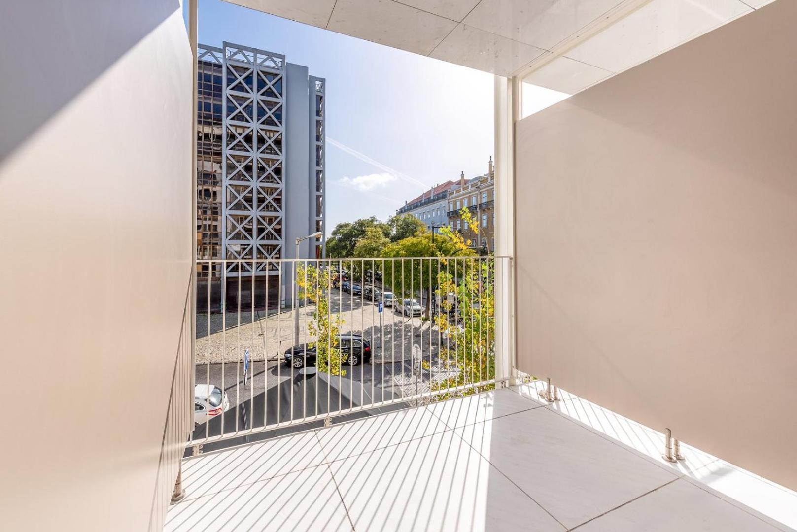Guestready - 2Br Apt Carlos I With Terrace And Gym Leilighet Lisboa Eksteriør bilde